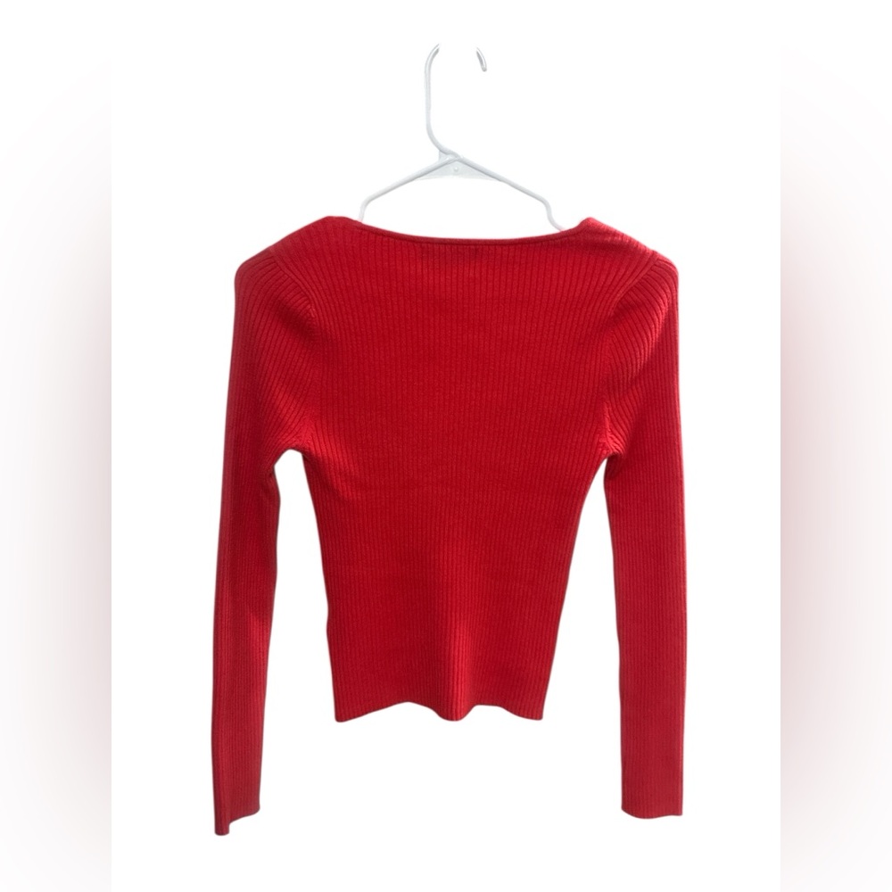 Old Navy Women's Scarlet Long Sleeve Top - Picture 2 of 2